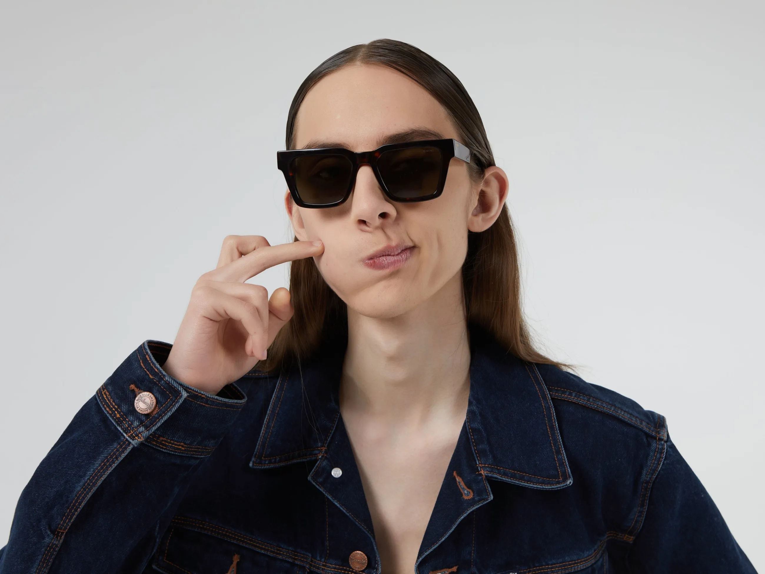 bob_tortoise_3.webp KOMONO Carrée | Nouveautés | Bob Tortoise