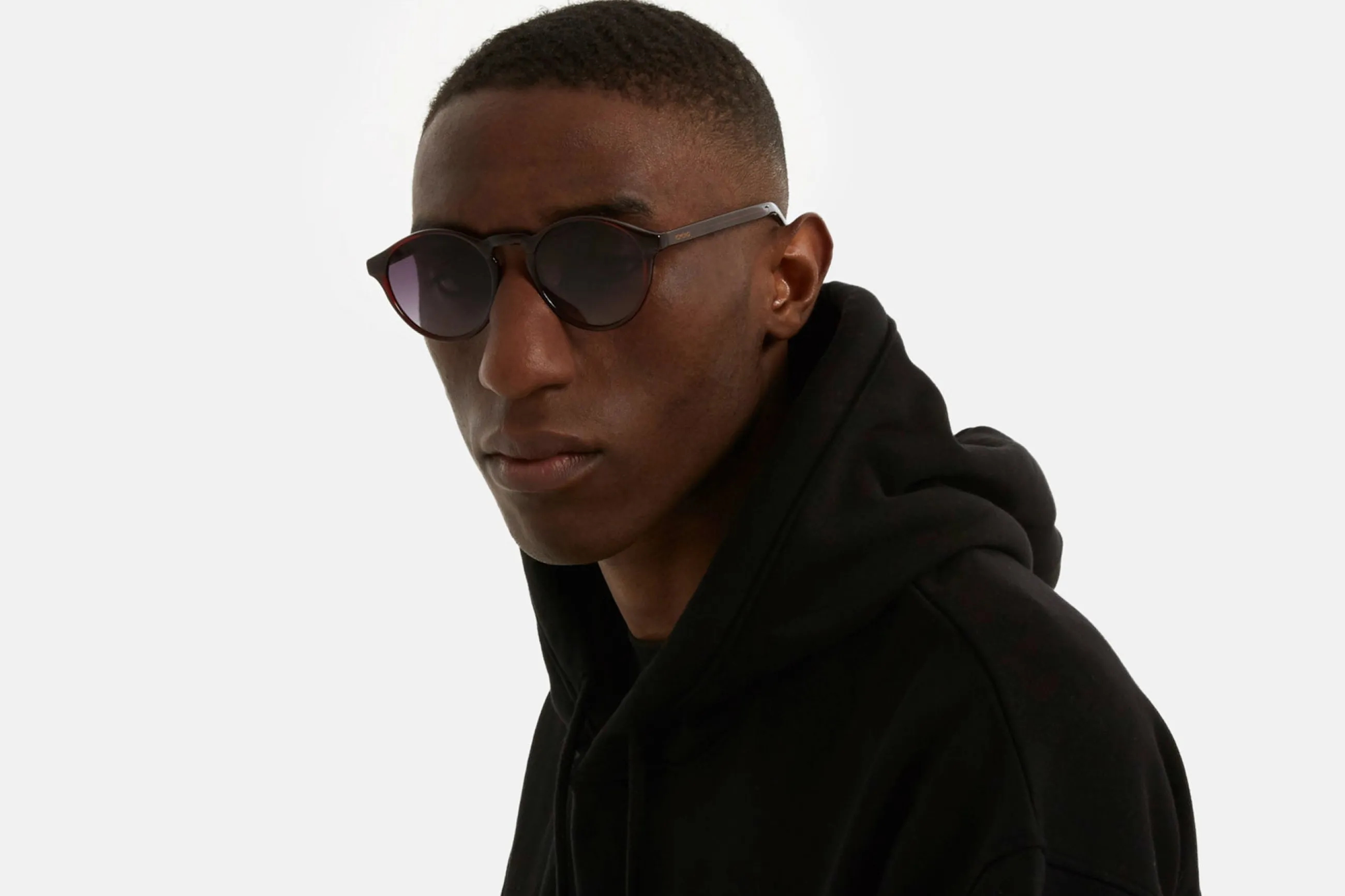 devon_burgundy_2.webp KOMONO Ronde | Meilleures Ventes | Devon Burgundy